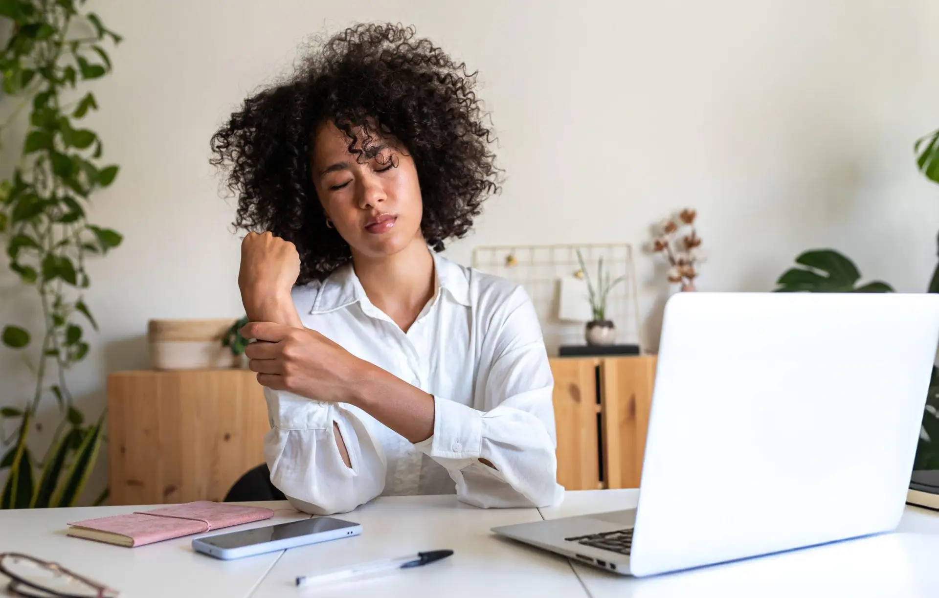 MLS Laser Therapy For Carpal Tunnel Syndrome