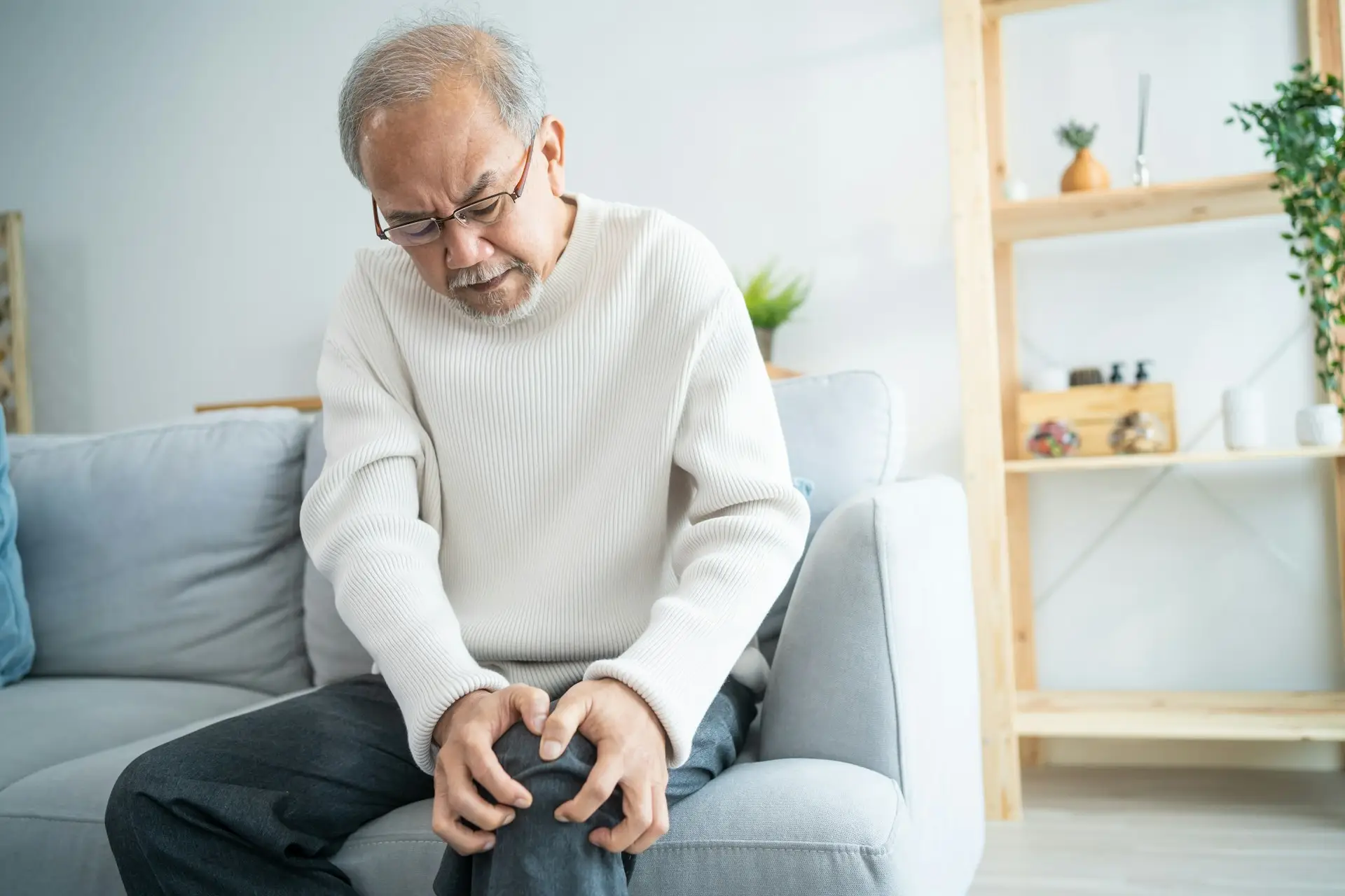 Treating Osteoarthritis With MLS Laser Therapy: What You Need To Know